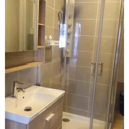 Apartamento Romantique Zen Sauna 50 M *